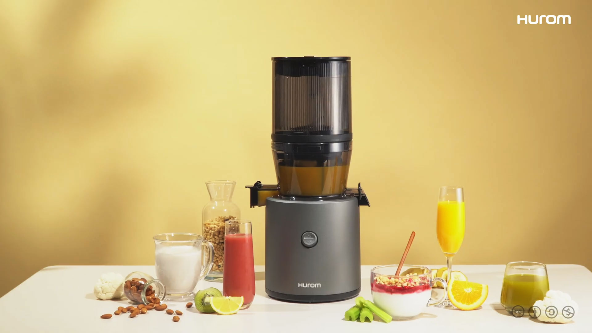 Hurom Model H320N slow juicer (ColdPress Juicer) ราคา 24,900 บาท*ส่งฟรี