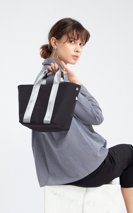 QueenCows กระเป๋าสัมภาระคุณแม่ Moco Bag ราคา 2,590 บาท*ส่งฟรี