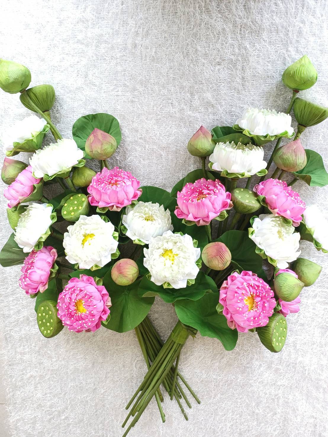 Otop Potang Hadicraft ดอกบัวพับขาว-ชมพู ใหญ่ 9 ดอก(แพ็ค คู่) ราคา 4,290 บาท*ส่งฟรี