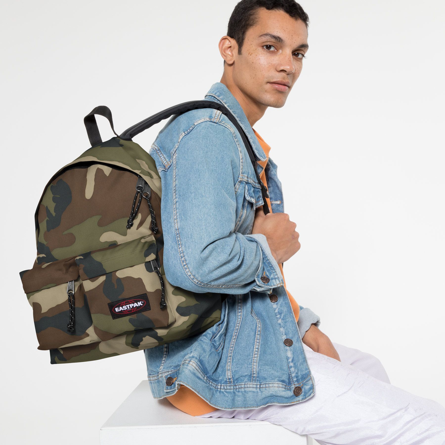 EASTPAK รุ่น PADDED DOUBL R - Camo กระเป๋าเป้ Laptop 13 นิ้ว EK92C181 ราคา 1,300 บาท*ส่งฟรี