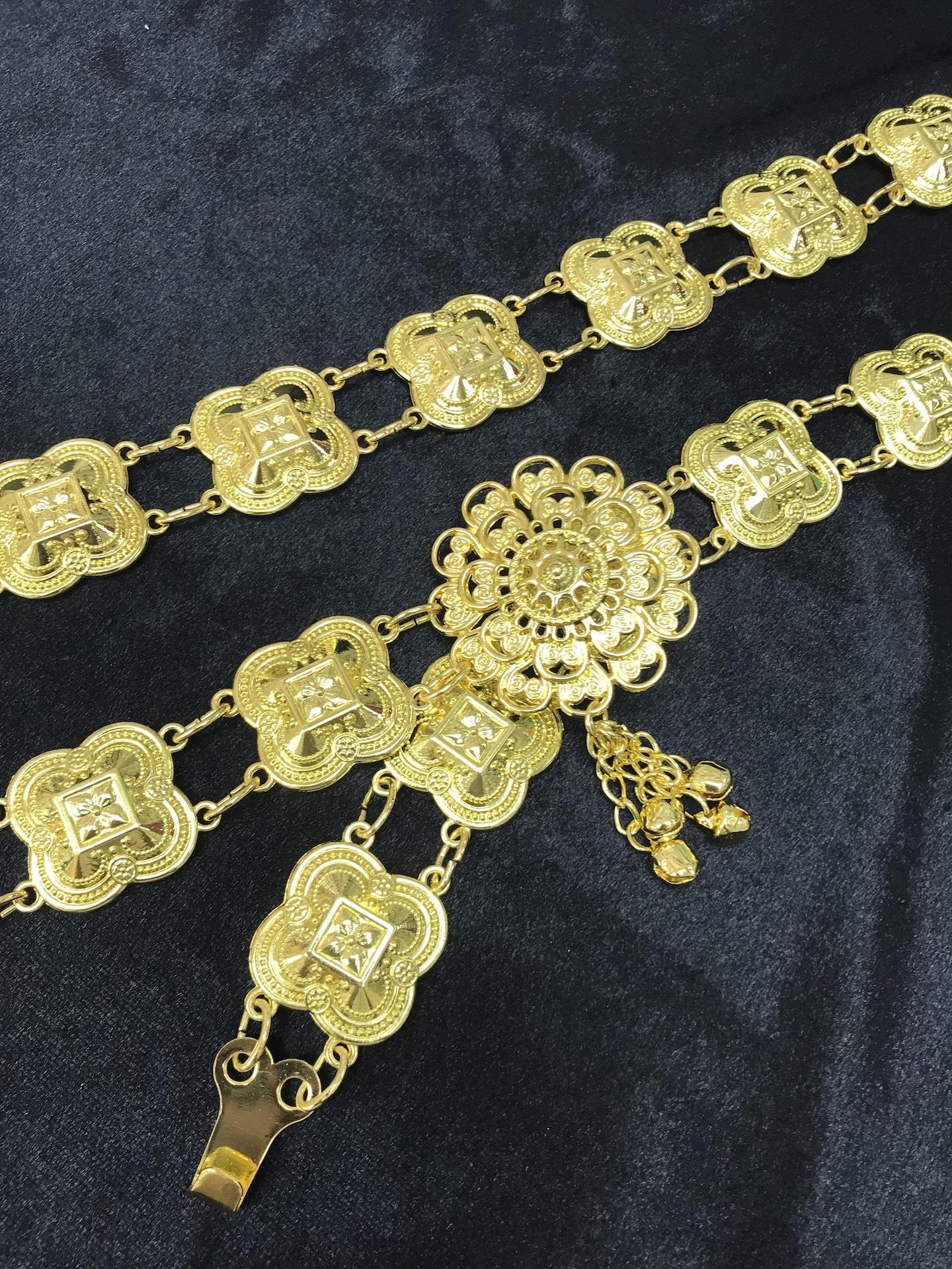 Vintage jewelry เครืองประดับโบราณเข็มขัดดอกไม้อีสานชุดล้านนาไทหัวเข็มขัด สีทอง