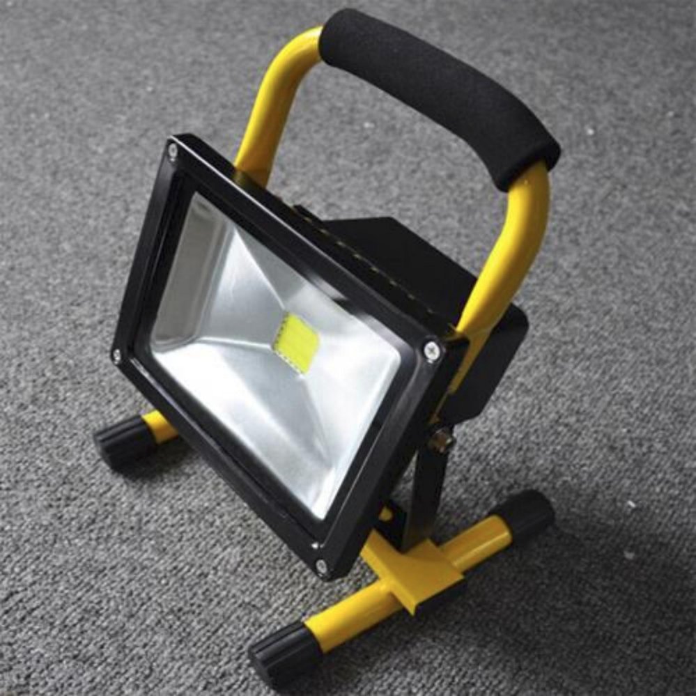 Solar man ไฟสปอร์ตไลท์ LED แบบพกพา 2 ฟังก์ชั่น พร้อมที่ชาร์จไฟบ้าน และ ที่ชาร์จไฟรถ