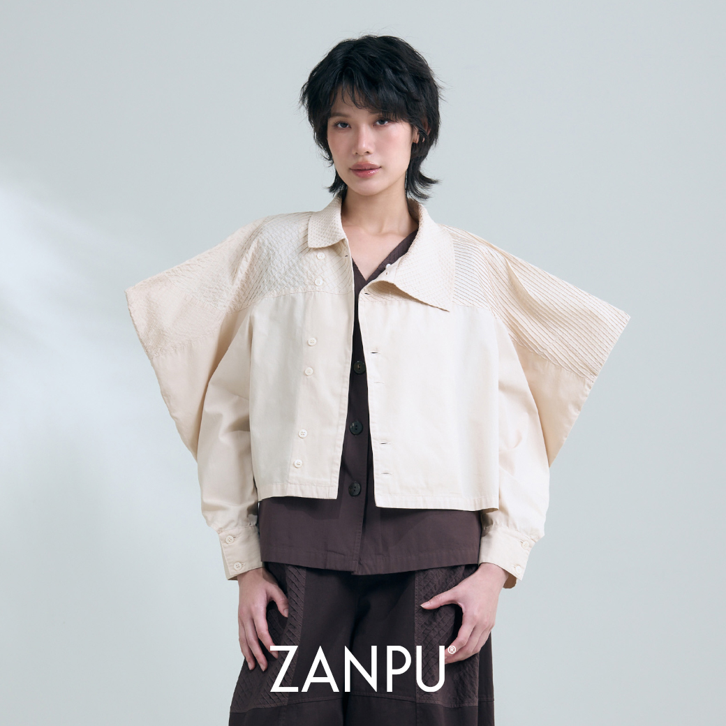 Zanpu Ss26 Square Sleeve Top with Asymmetric Collar, Short, Long-Sleeved, Diagonal Collar Shirt. Shoulder Panels Cut with Scales Bl-9260601 ราคา 3,990 บาท*ส่งฟรี