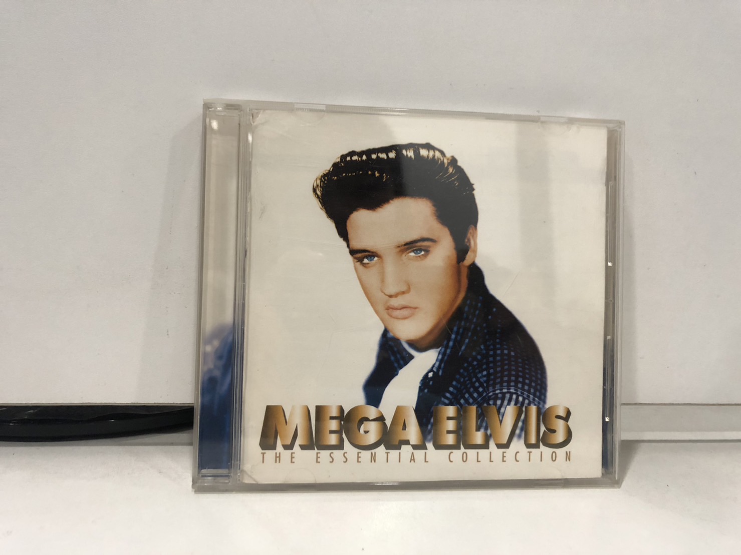 売れ筋商品 MEGA -The ELVIS THE ESSENTIAL – COLLECTION Presley