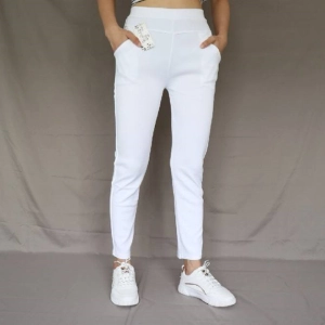 ภาพหน้าปกสินค้ากางเกงสีขาวขายาว แบบหญิงแฟชั่นสไตล์เกาหลี  ทรงสวยใส่สบาย  (7108# 9108#) พร้อมส่งจากไทย ที่เกี่ยวข้อง