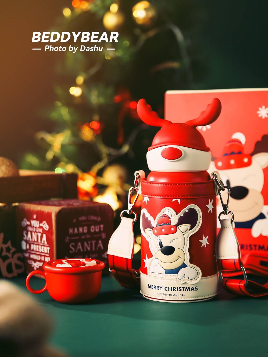 BeddyBear Christmas Collection 2022 กระติกน้ำสูญญากาศสแตนเลส 2-in-1 เก็บอุณหภูมิ ร้อน/เย็น พร้อมกระเป๋าหนังใส่กระติกน้ำมีสายสะพาย รุ่นBB002LM22-001CM 600 ml. ราคา 1,590 บาท*ส่งฟรี