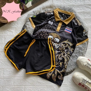 ภาพหน้าปกสินค้าNew Collection  เซทเสื้อกีฬาลายไทย + สายฝอ ชุดบอลหญิง เสื้อบอลหญิง ชุดทีมฟุตบอล ซึ่งคุณอาจชอบสินค้านี้