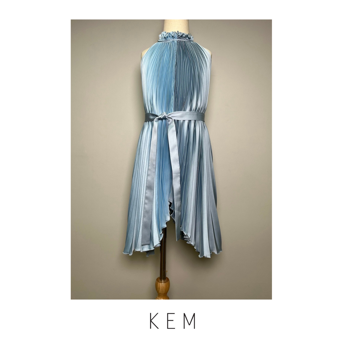 Kemissara Baby Bell 2 tone dress Sky Blue ราคา 4,200 บาท*ส่งฟรี