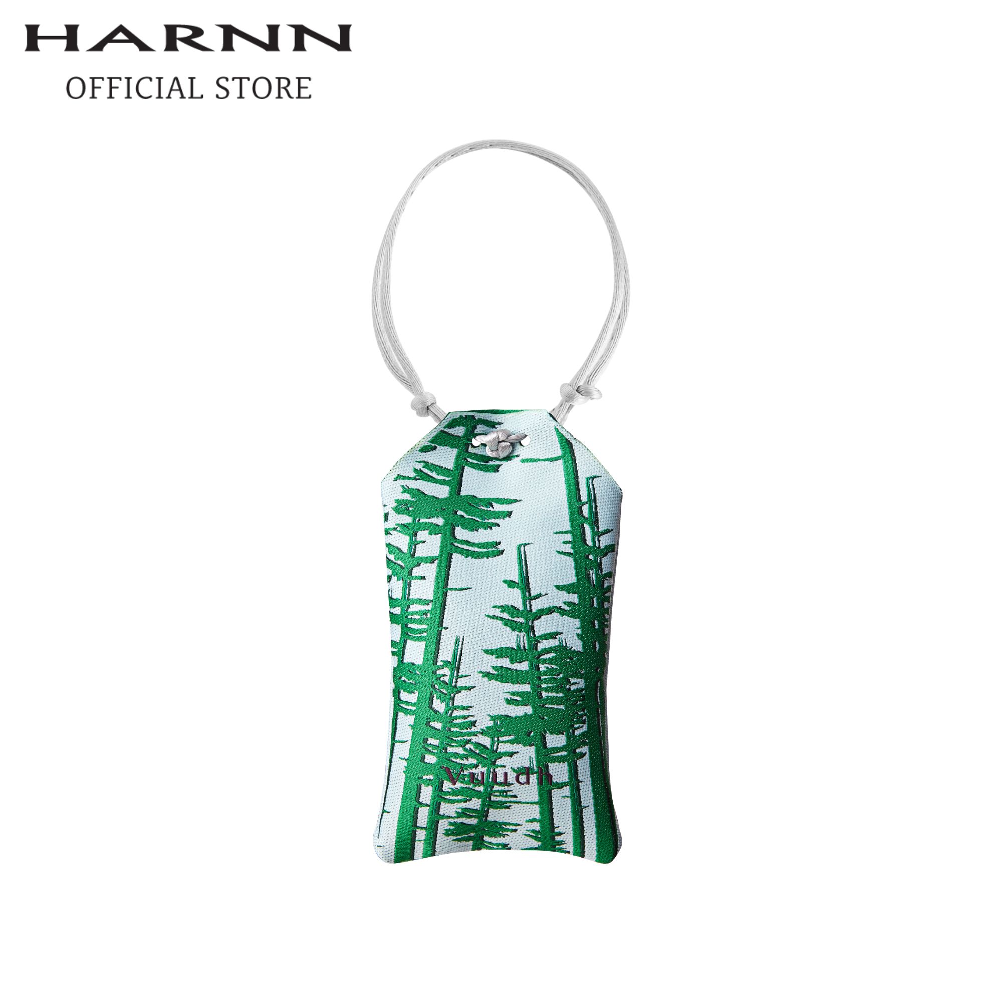 เจลดับกลิ่น น้ำหอมปรับอากาศภายในบ้านกลิ่นหอมสดชื่น HARNN VUUDH AROMATIC CHARM SHADES OF THE SEASON - HALA BALA 50 G. น้ำหอมปรับอากาศ ถุงหอม ถุงหอมปรับอากาศ อโรม่า อโรม่าติก Aroma ราคา 427 บาท*ส่งฟรี