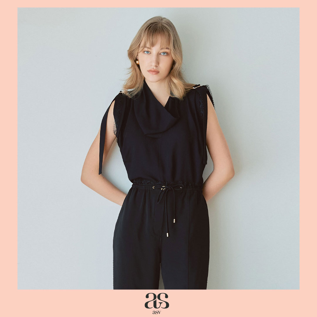 [asv pf25] Jayla Sleeveless Blouse เสื้อผู้หญิง แขนพับ คอถ่วง ดีเทลจับเดรปช่วงไหล่แต่งเข็มขัดบัคเคิล แต่งลูกไม้ ราคา 3,534 บาท*ส่งฟรี