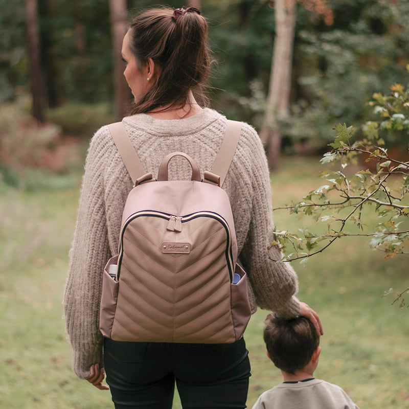 Babymel กระเป๋าคุณแม่ กระเป๋าเปลี่ยนผ้าอ้อม กระเป๋าติดรถเข็นเด็ก รุ่น Gabby Vegan Leather Backpack - Almond ราคา 2,950 บาท*ส่งฟรี