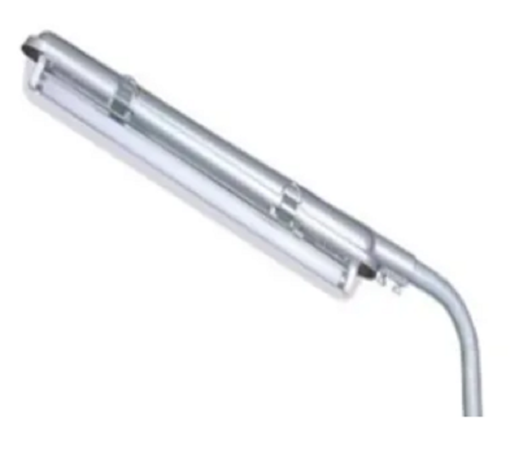 โคมไฟถนน โคมถนนเหล็กปั๊ม 1x40W พร้อมอุปกรณ์ และหลอดไฟยาวLED 1ชุด