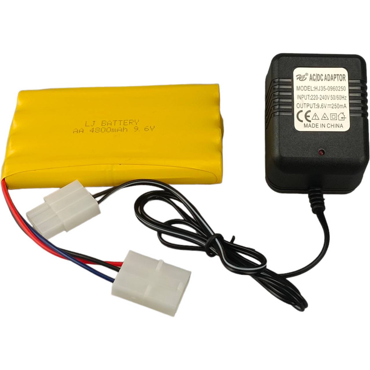 แบตเตอรี่ รถบังคับ 9.6V 4800 mAh. ปลั๊กขาว 3 รู (3สาย) พร้อมที่ชาร์จแบบอะแดปเตอร์ชาร์จ แบบใช้ไฟฟ้าบ้าน 220V. ราคา 360 บาท*ส่งฟรี