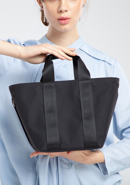 QueenCows กระเป๋าสัมภาระคุณแม่ Moco Bag ราคา 2,590 บาท*ส่งฟรี