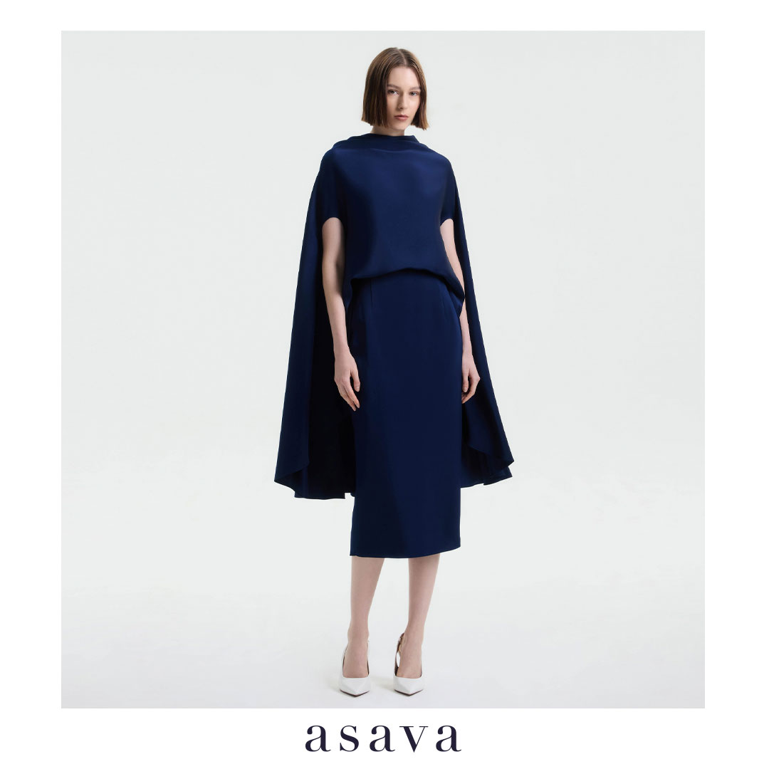 [Asava Aw25] Marley Cape Sleeve Dress, Women's Dress, Decorated with Cape Sleeves, High Neck, Fitted at the Waist. Zipper and Hook at the Back, Back Slit. ราคา 11,200 บาท*ส่งฟรี