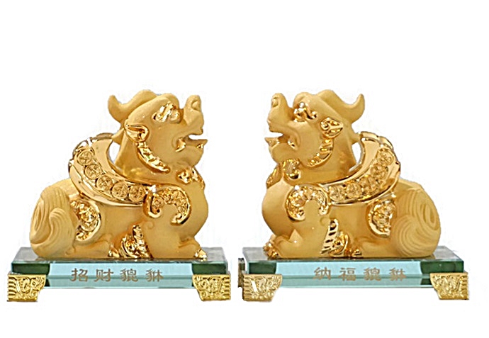 Seasunfengshui ปี่เซี๊ยะ ผีสิว คู่ทรายทอง ฐานคริสตัล (Gold) ราคา 1,290 บาท*ส่งฟรี