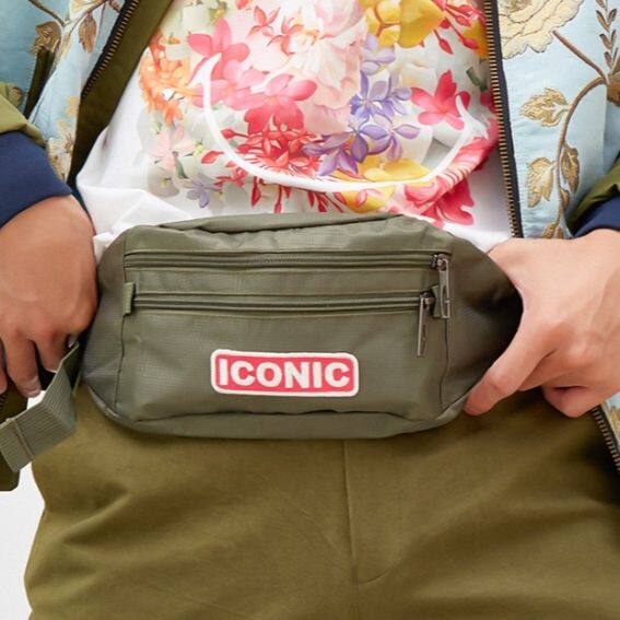 New iconic green waist bag nylon embroidery waist bag fashion bag zipper pocket passport holder purse travel bag ราคา 1,305 บาท*ส่งฟรี