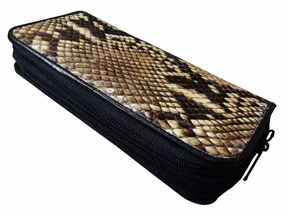 กระเป๋าทรงยาว หนังงูเหลือม ลวดลายสวยงาม เป็นแบบ 2 ซิป ราคา 1,290 บาท*ส่งฟรี