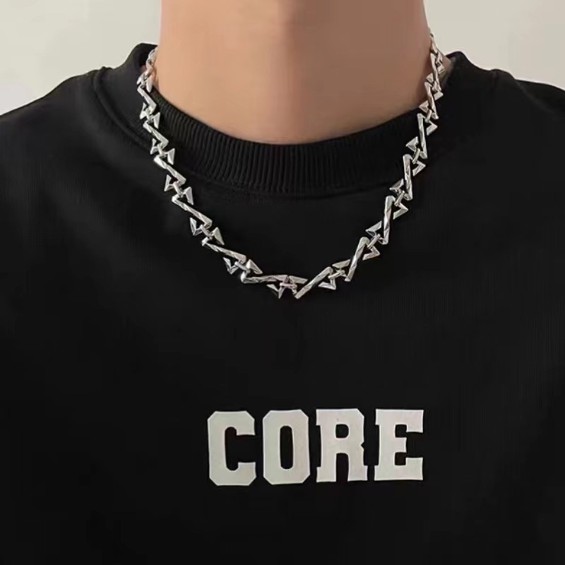 Krungthep Edge Necklace: Bold Z-Letter Titanium Chain | Raw-Textured Cuban Link for Urban Stacking – Men's Staple ราคา  88 บาท*ส่งฟรี