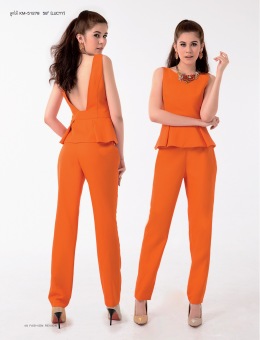ALVAASCE ขุดเซ็ท เสื้อแขนกุดเว้าหลัง (สีส้ม) ALVAASCE ขุดเซ็ท เสื้อแขนกุดเว้าหลัง (สีส้ม)