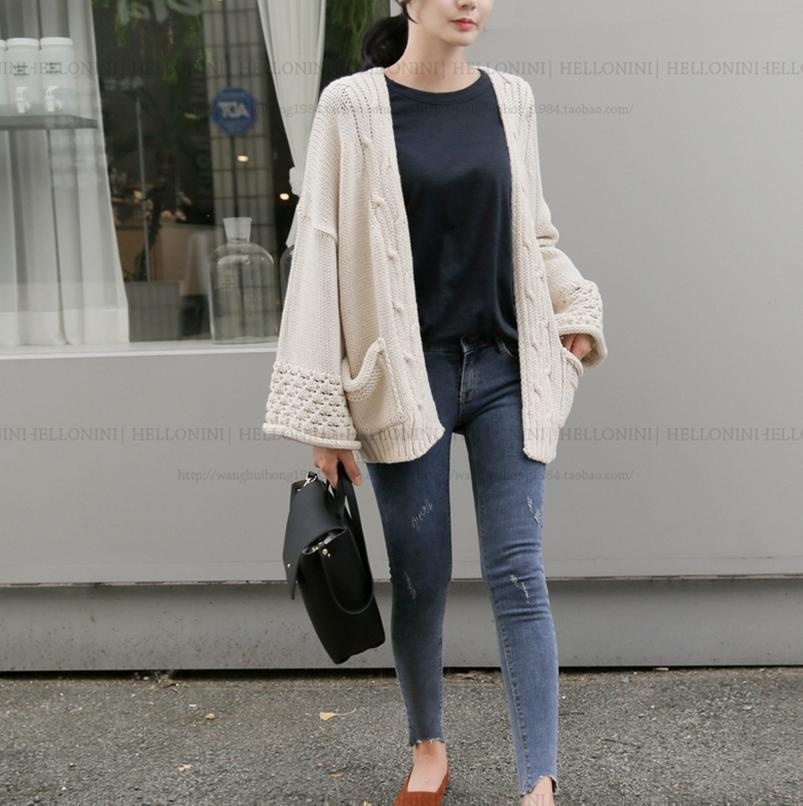 ดูภาพ Autumn&Autumn&Winter Women's Long Sweater Cardigan Wide Sleeve Loose Sweater Coat Beige - intl เพิ่มเติม Autumn&Autumn&Winter Women's Long Sweater Cardigan Wide Sleeve Loose Sweater Coat Beige - intl