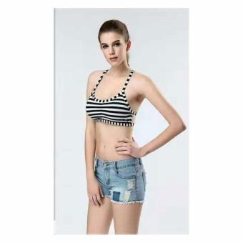 Miracle Bra เสื้อชั้นใน สปอร์ตบรา สายหลังไขว้ (ลายขวางเส้นใหญ่) - 1 ตัว Miracle Bra เสื้อชั้นใน สปอร์ตบรา สายหลังไขว้ (ลายขวางเส้นใหญ่) - 1 ตัว