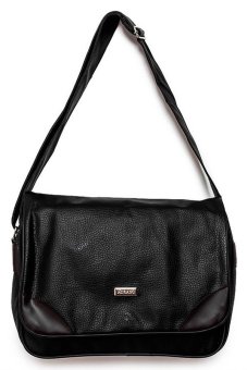 DM กระเป๋าสะพายข้าง Adrano - Black DM กระเป๋าสะพายข้าง Adrano - Black