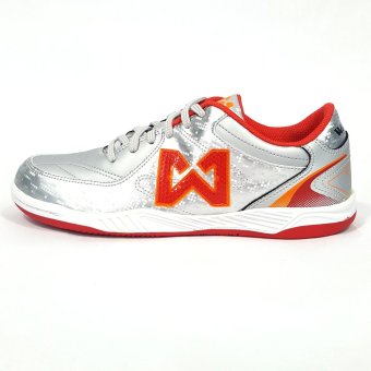 WARRIX SPORT รองเท้าฟุตซอล WF-1402 สีเงิน-แดง WARRIX SPORT รองเท้าฟุตซอล WF-1402 สีเงิน-แดง