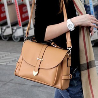 Aline กระเป๋าสะพาย มีฝาปิด สีน้ำตาลอ่อน Aline กระเป๋าสะพาย มีฝาปิด สีน้ำตาลอ่อน