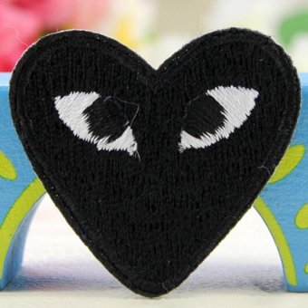 2 x การ์ตูนบนแผ่นเหล็กร้อยหัวใจเย็บติดเสื้อผ้า Appliques ลวดลายสีดำ-ระหว่างประเทศ 2 x การ์ตูนบนแผ่นเหล็กร้อยหัวใจเย็บติดเสื้อผ้า Appliques ลวดลายสีดำ-ระหว่างประเทศ