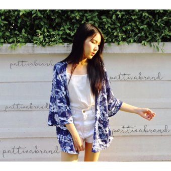 เสื้อคลุมสตรี ลายดอกชบา สีน้ำเงิน เสื้อคลุมสตรี ลายดอกชบา สีน้ำเงิน