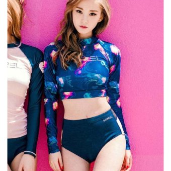 Dolly ชุดว่ายน้ำ 2 ชิ้น แนวสปอร์ตเอวลอย (เสื้อแขนยาวมีบรา + กางเกง) (สีน้ำเงิน) รุ่น 1715-6 Dolly ชุดว่ายน้ำ 2 ชิ้น แนวสปอร์ตเอวลอย (เสื้อแขนยาวมีบรา + กางเกง) (สีน้ำเงิน) รุ่น 1715-6