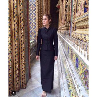 ชุดผ้าไหมไทยจิตรดา ผ้าไหมเนื้อเงาสวย สีดำ ไทยจิตรลดาเสื้อยกไหล่จับจีบน้อย กระดุมหน้า -สีดำ ชุดผ้าไหมไทยจิตรดา ผ้าไหมเนื้อเงาสวย สีดำ ไทยจิตรลดาเสื้อยกไหล่จับจีบน้อย กระดุมหน้า -สีดำ