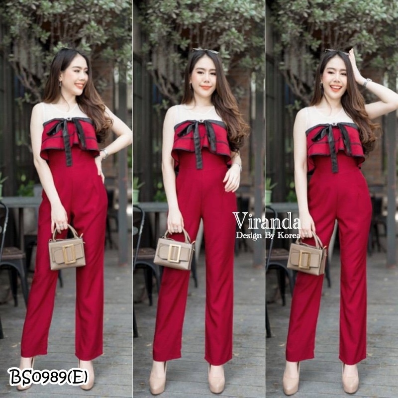 BS0989  Jumpsuit จั๊มสูทขายาวเนื้อผ้าซาร่าปักดอกไม้เพชรตรงหน้าอก เย็บผ้าเงาเป็นโบว์ ระบายรอบตัวผ้ามุ้ง ขอบอกเรยว่ารุ่นนี้สวยมากค่าา ทรงสวย ใส่แล้วดูดีมากค่า ได้ไปรับรองม่ายผิดหวังค่าา จัดมาให้ 2 สีจ้า พร้อมส่ง