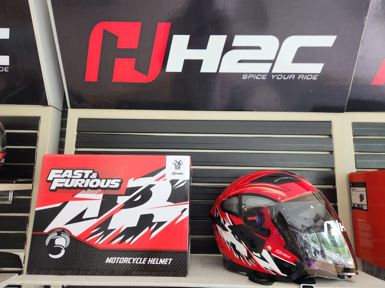 หมวกกันน็อคเต็มใบเปิดหน้า HONDA แท้ Fast&Furious Special Edition ( Red) (ของมีจำนวนจำกัด) ราคา 2,099 บาท*ส่งฟรี