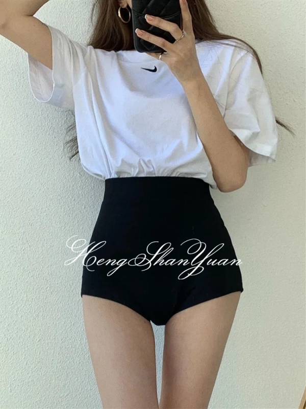 ภาพหน้าปกสินค้าHengShanYuan กางเกงขาสั้นเอวสูงผู้หญิงสีดำผอมร้อนกางเกงผอม A-Line กางเกงกีฬาสบายๆ