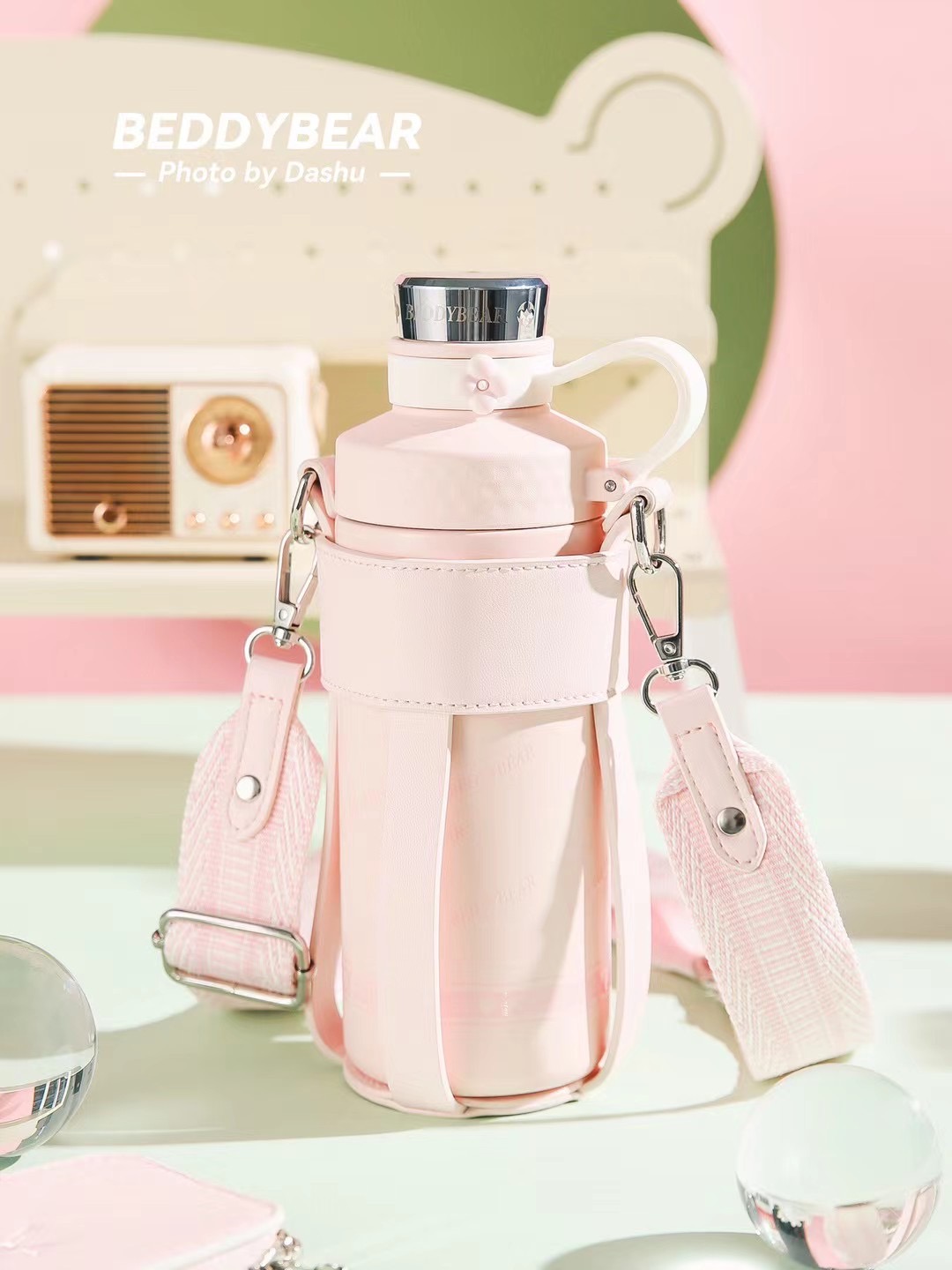 BeddyBear เบ็ดดี้แบร์ กระติกน้ำสูญญากาศแสตนเลส ฝายกดื่ม เก็บอุณหภูมิ ร้อน/เย็น พร้อมสายสะพาย แถมกระเป๋าซิปอเนกประสงค์ BBA016B-002 550 ml. ราคา 1,290 บาท*ส่งฟรี
