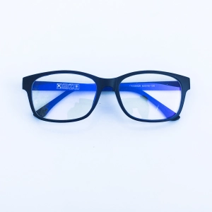 ภาพหน้าปกสินค้าแว่นสายตาสั้น แว่นตาคุณภาพ ค่าสายตา กรอบพลาสติกอย่างดี ยืดหยุ่น ทรงเหลี่ยม -0.50 ถึง -4.00 ซึ่งคุณอาจชอบสินค้านี้