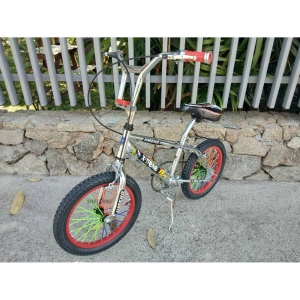 ภาพหน้าปกสินค้าจักรยานเด็ก BMX Umeko รุ่น X-treme 909 16\" (มีจัดส่งพร้อมขี่เป็นคัน 100%+รับประกัน) ที่เกี่ยวข้อง