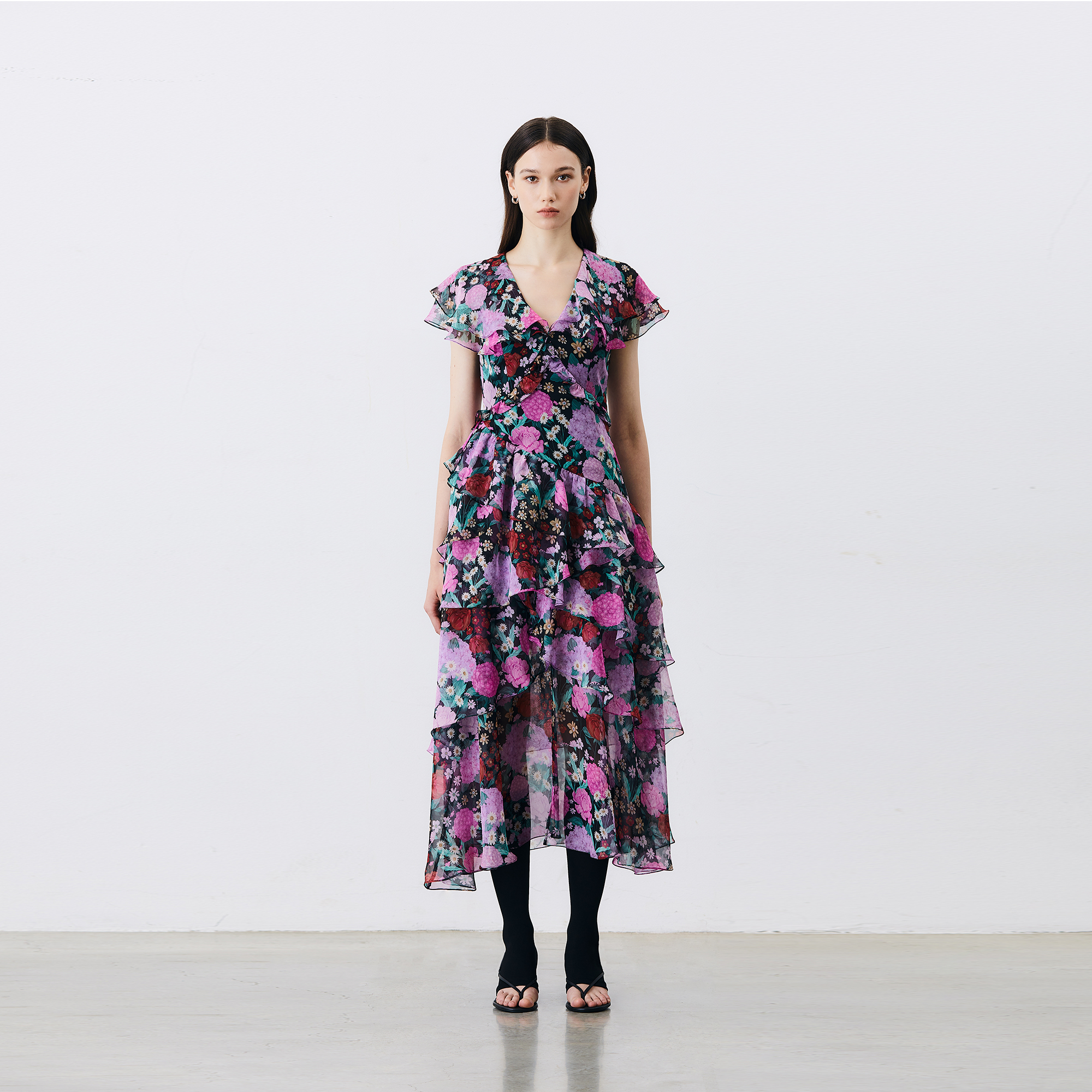 [DISAYA] - Chiffon layered volume dress in floral print ชุดเดรสผ้าชีฟองพิมพ์ลายดอกไม้ ราคา 9,645 บาท*ส่งฟรี