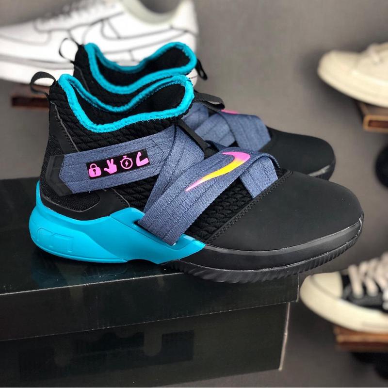 lebron shoes velcro