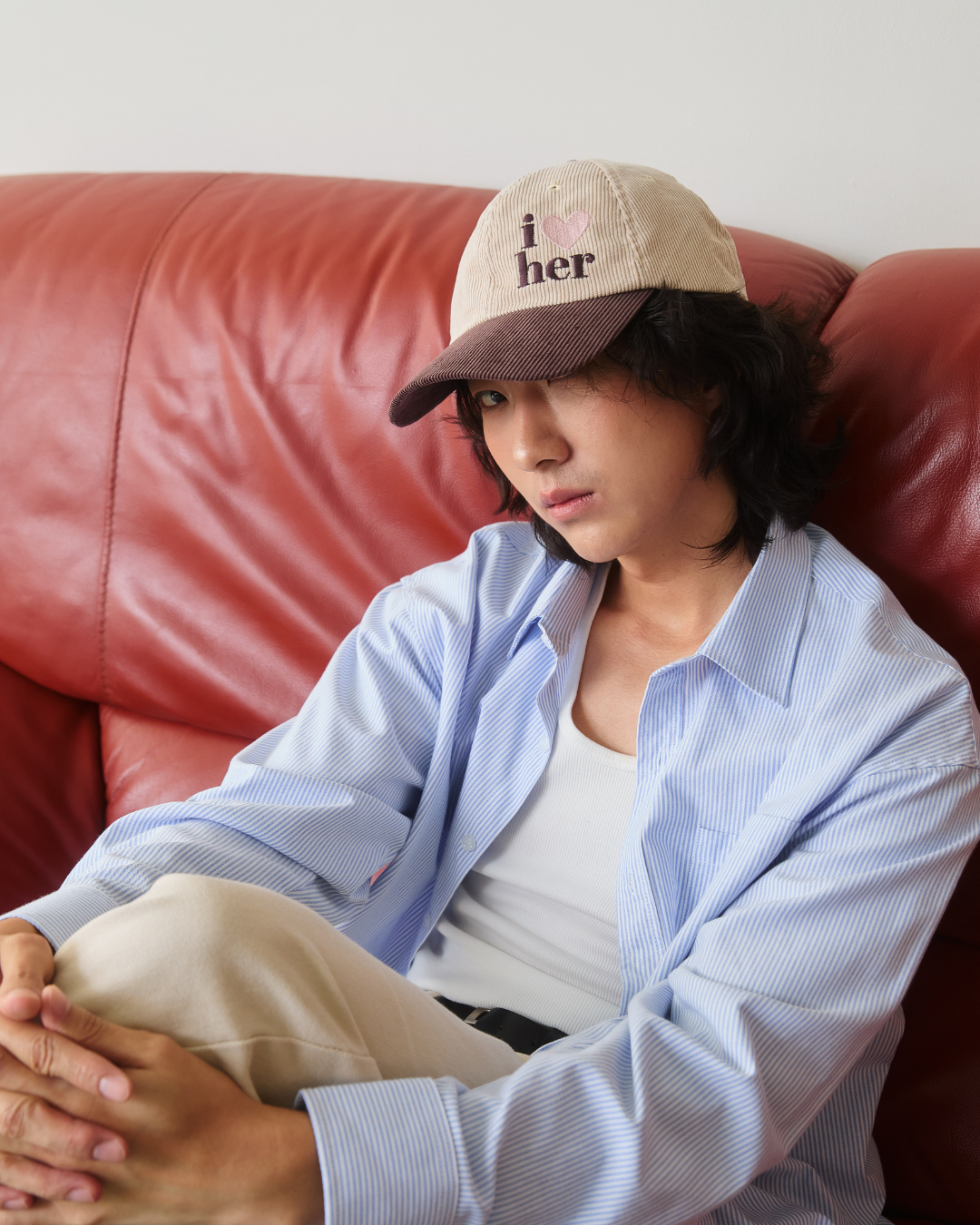 Cloth Cap Embroidered with the Words "I Love Her," in Beige and Brown. Single Production Run, Limited Quantity. ราคา 712 บาท*ส่งฟรี
