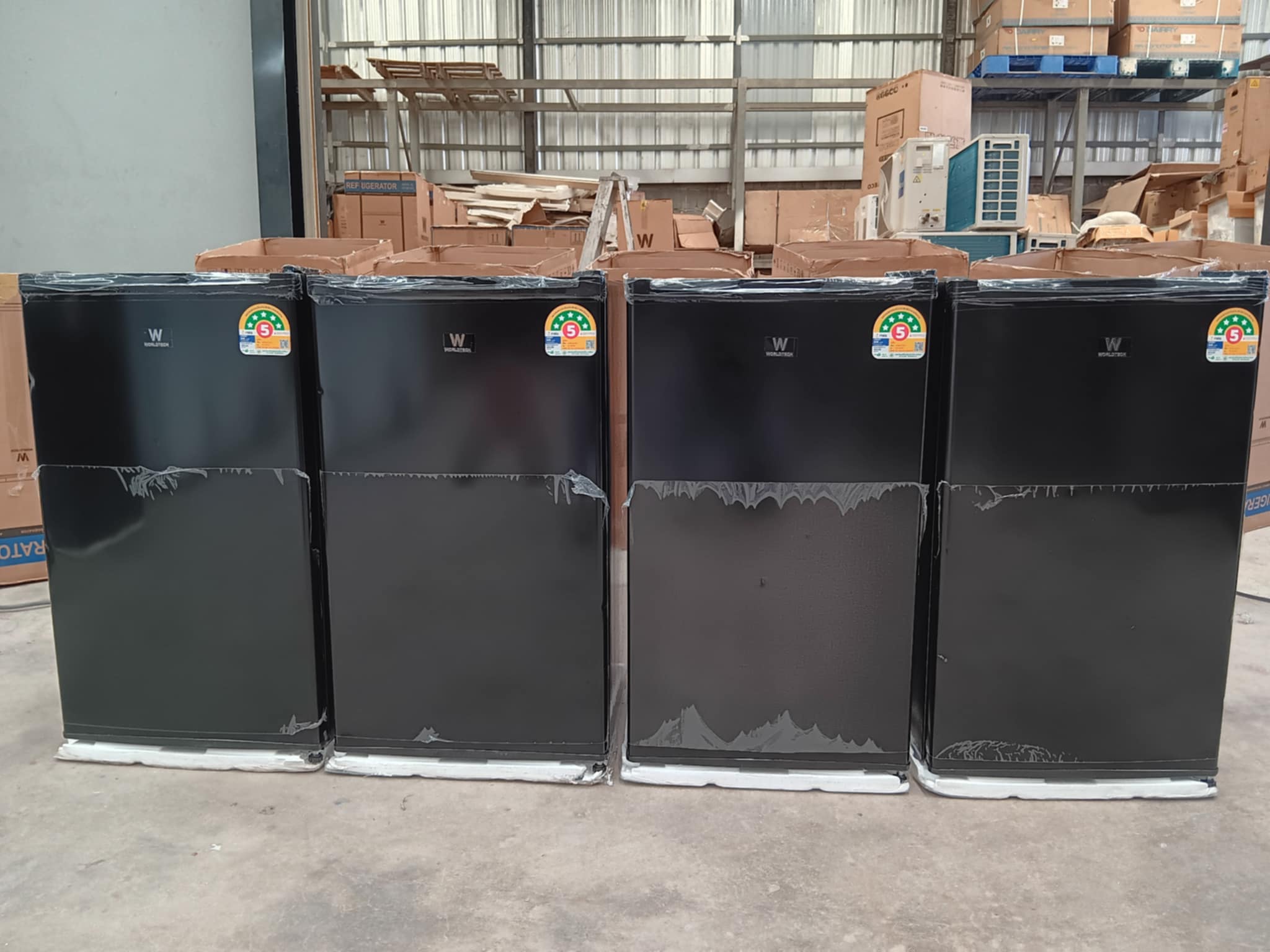 ตู้เย็น 1 ประตู WORLDTECH รุ่น WT-RF101 ขนาด 3.3 คิว ความจุ 92 ลิตร เกรด B มีตำหนิ(คละสี) ราคา 2,339 บาท*ส่งฟรี