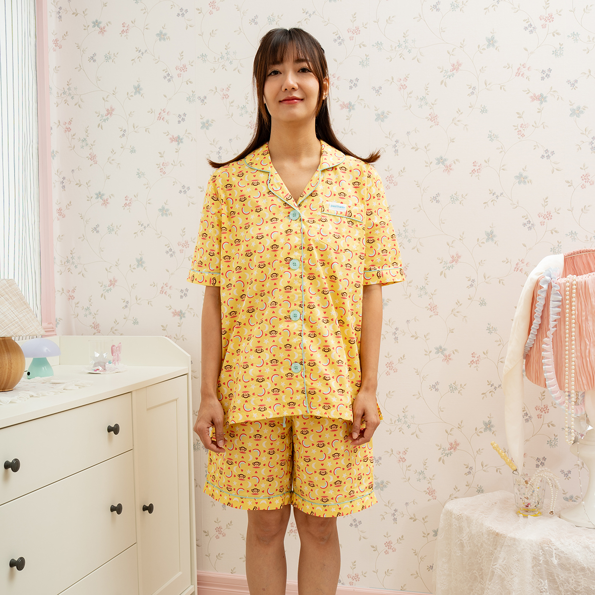 ชุดนอนสตรี ชุดอยู่บ้าน Paul Frank กางเกงขาสั้น ที่สวมใส่ได้ทั้งชายและหญิง ชุดกางเกงขาสั้นเด็กหญิง Cozy Julius ราคา 1,676 บาท*ส่งฟรี