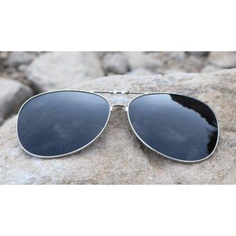 แว่นตากันแดดแบบคลิปออนติดแว่น ทรงนักบิน(Aviator) เลนส์คุณภาพโพลาไรซ์ + UV400 Protection แว่นตากันแดดแบบคลิปออนติดแว่น ทรงนักบิน(Aviator) เลนส์คุณภาพโพลาไรซ์ + UV400 Protection