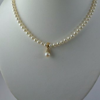 Pearl Jewelry สร้อยคอมุกน้ำจืดแท้ 5 มิล พร้อมจี้่มุก Pearl Jewelry สร้อยคอมุกน้ำจืดแท้ 5 มิล พร้อมจี้่มุก