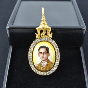 Pearl Jewelry เข็มกลัดในหลวง ครองราชย์ พื้นเหลือง PK18 งานช่างไทย Pearl Jewelry เข็มกลัดในหลวง ครองราชย์ พื้นเหลือง PK18 งานช่างไทย