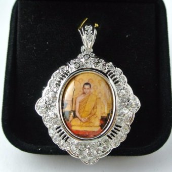 Pearl Jewelry เข็มกลัดในหลวง ร.9 ทรงผนวช Pin 28 งานขั้นเทพ Pearl Jewelry เข็มกลัดในหลวง ร.9 ทรงผนวช Pin 28 งานขั้นเทพ