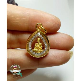 hindd จี้ พระสมเด็จโต เนื้อทองเหลืองชุปทองไมครอนฝังพลอยสวิส hindd จี้ พระสมเด็จโต เนื้อทองเหลืองชุปทองไมครอนฝังพลอยสวิส
