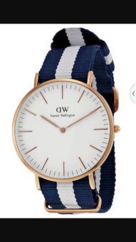 DW นาฬิกาแฟชั่น สายผ้านาโน ลายขาว สีกรมท่า DW นาฬิกาแฟชั่น สายผ้านาโน ลายขาว สีกรมท่า